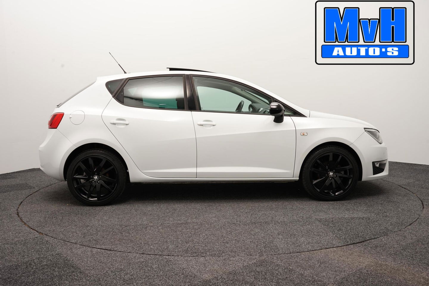 SEAT Ibiza SC 1.0 EcoTSI FR Connect|LUXE!|PANO|XENON|CARPLAY
