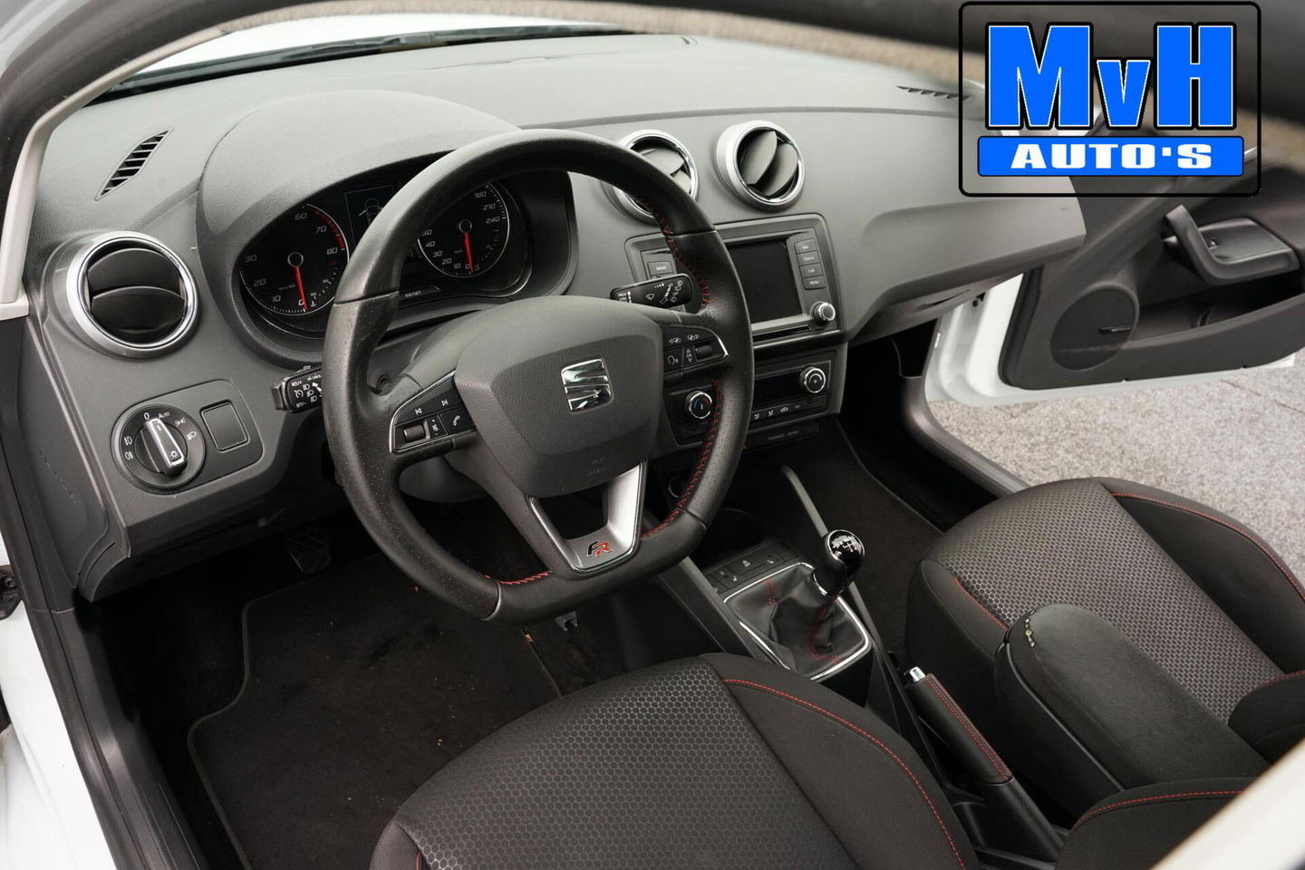 SEAT Ibiza SC 1.0 EcoTSI FR Connect|LUXE!|PANO|XENON|CARPLAY