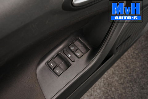 SEAT Ibiza SC 1.0 EcoTSI FR Connect|LUXE!|PANO|XENON|CARPLAY