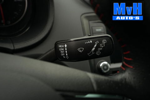 SEAT Ibiza SC 1.0 EcoTSI FR Connect|LUXE!|PANO|XENON|CARPLAY