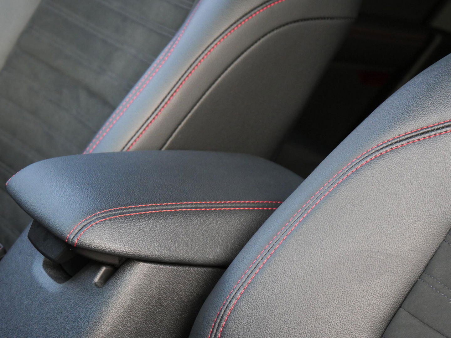 Ford Kuga PHEV ST-LINE X/ DRIVER ASSIST. PACK/ TREKHAAK/ 360° CAMERA/ B&O AUDIO