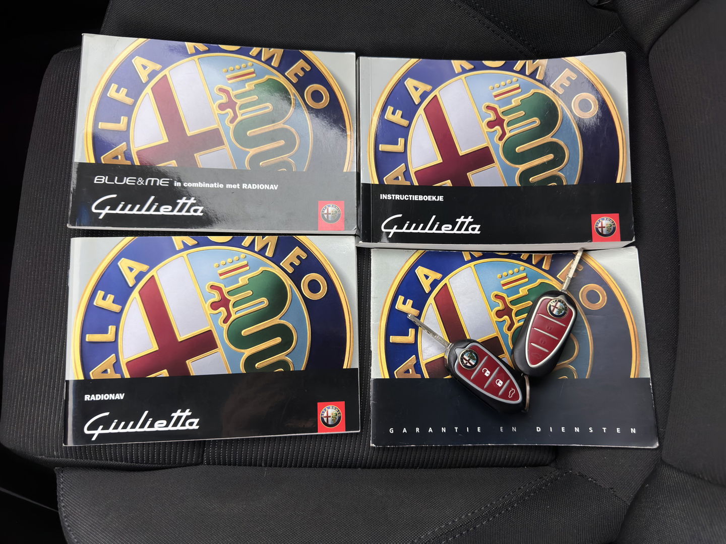 Alfa Romeo Giulietta 1.6 JTDm Distinctive *NAVI-FULLMAP | SPORT-SEATS | ECC | PDC | CRUISE | 17''ALU*