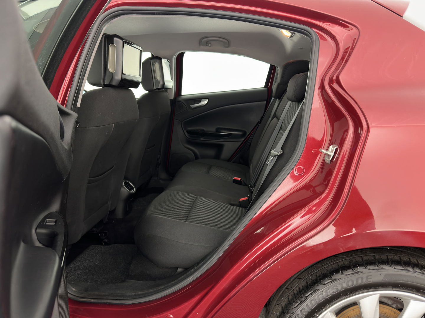 Alfa Romeo Giulietta 1.6 JTDm Distinctive *NAVI-FULLMAP | SPORT-SEATS | ECC | PDC | CRUISE | 17''ALU*