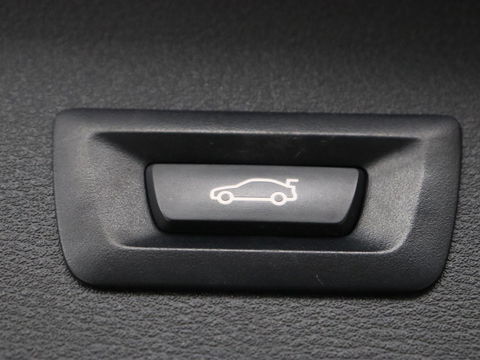 BMW X1 Xdrive25e Edrive Edition | Panoramadak | Stoelverwarming | Full LED | Navigatie | Climate control | Parkeerhulp | Cruise control | PHEV | Plug In