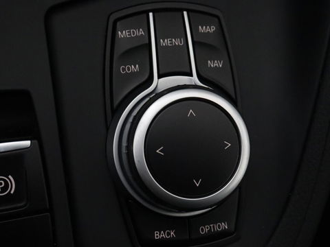 BMW X1 Xdrive25e Edrive Edition | Panoramadak | Stoelverwarming | Full LED | Navigatie | Climate control | Parkeerhulp | Cruise control | PHEV | Plug In