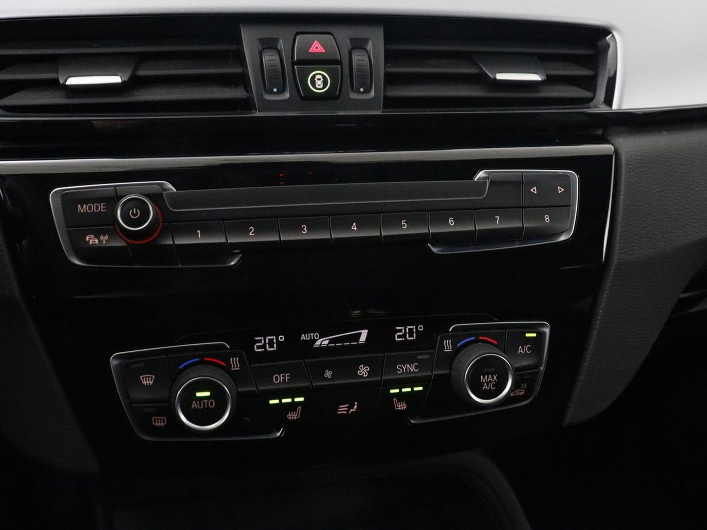 BMW X1 Xdrive25e Edrive Edition | Panoramadak | Stoelverwarming | Full LED | Navigatie | Climate control | Parkeerhulp | Cruise control | PHEV | Plug In