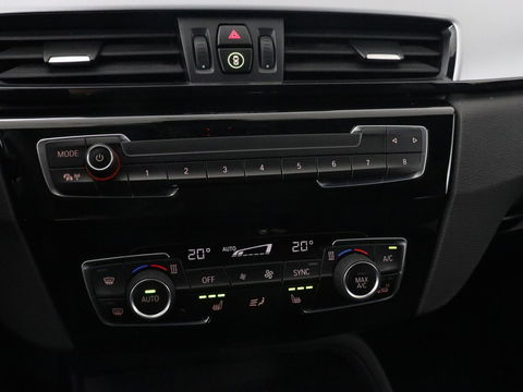 BMW X1 Xdrive25e Edrive Edition | Panoramadak | Stoelverwarming | Full LED | Navigatie | Climate control | Parkeerhulp | Cruise control | PHEV | Plug In