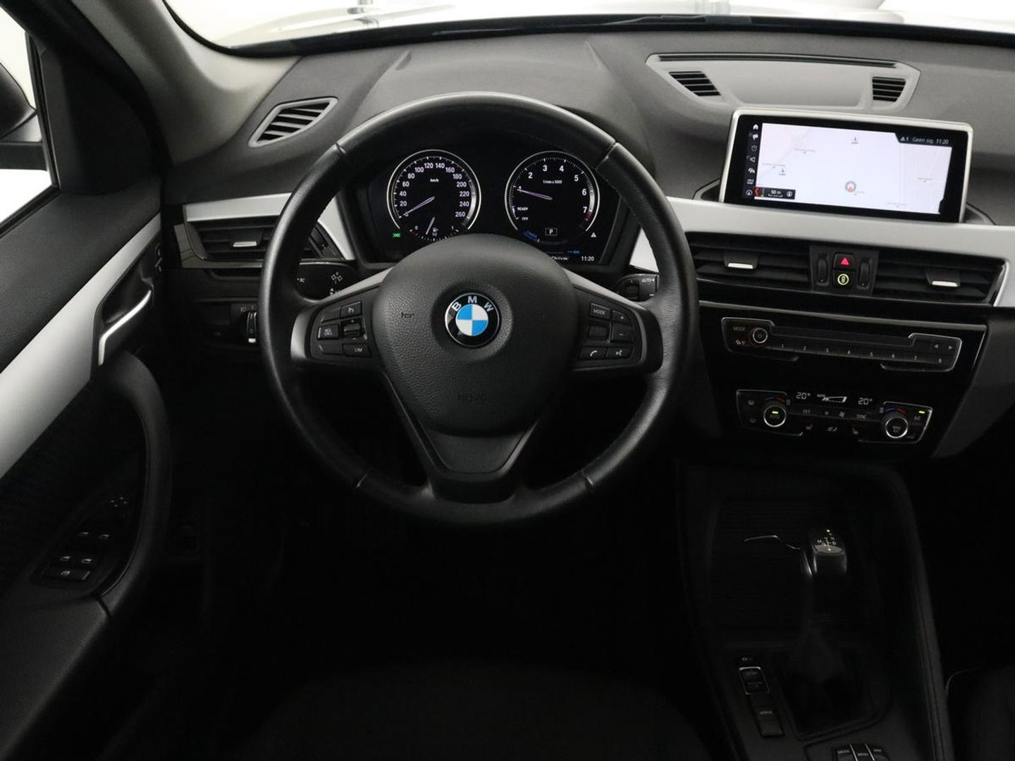 BMW X1 Xdrive25e Edrive Edition | Panoramadak | Stoelverwarming | Full LED | Navigatie | Climate control | Parkeerhulp | Cruise control | PHEV | Plug In