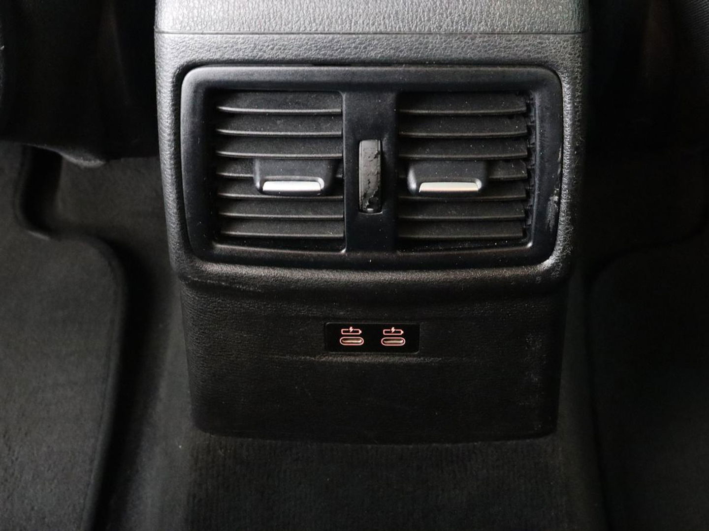 BMW X1 Xdrive25e Edrive Edition | Panoramadak | Stoelverwarming | Full LED | Navigatie | Climate control | Parkeerhulp | Cruise control | PHEV | Plug In