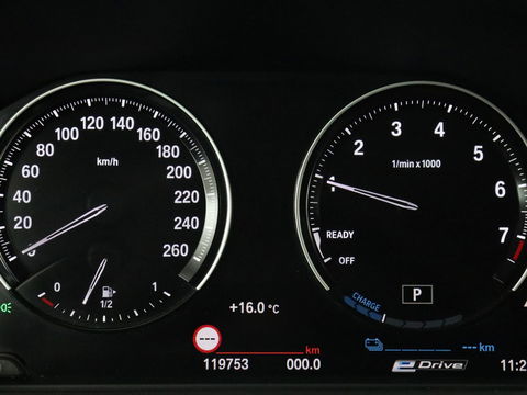 BMW X1 Xdrive25e Edrive Edition | Panoramadak | Stoelverwarming | Full LED | Navigatie | Climate control | Parkeerhulp | Cruise control | PHEV | Plug In