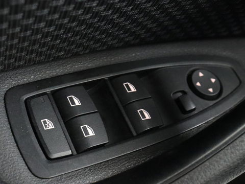 BMW X1 Xdrive25e Edrive Edition | Panoramadak | Stoelverwarming | Full LED | Navigatie | Climate control | Parkeerhulp | Cruise control | PHEV | Plug In