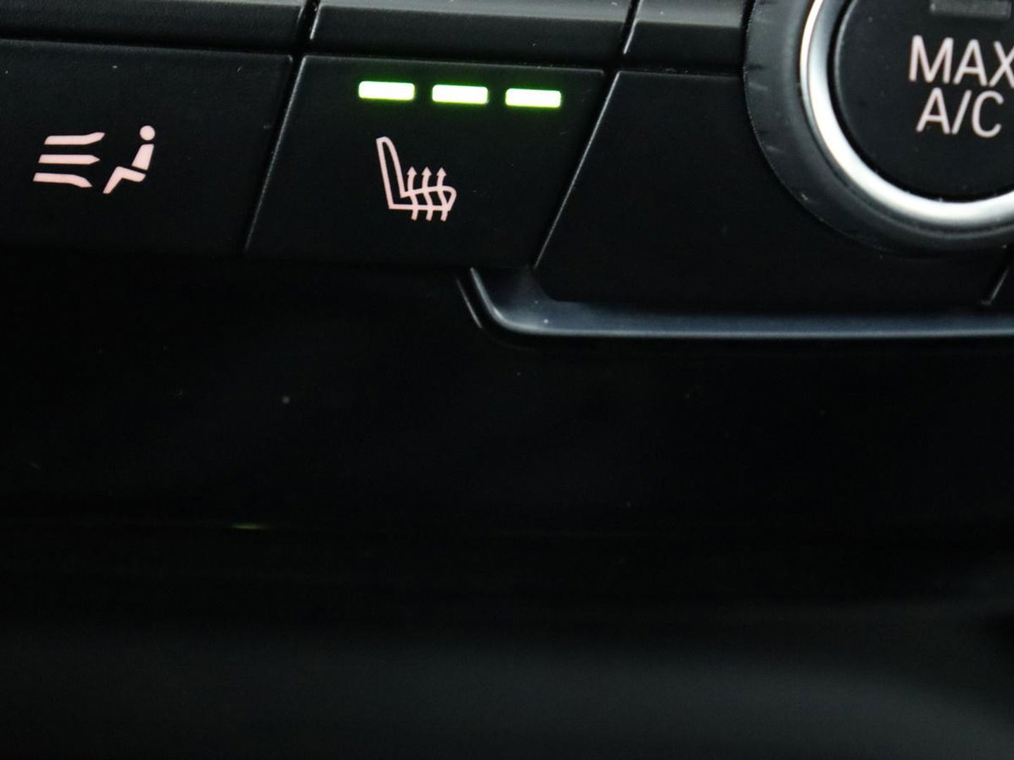 BMW X1 Xdrive25e Edrive Edition | Panoramadak | Stoelverwarming | Full LED | Navigatie | Climate control | Parkeerhulp | Cruise control | PHEV | Plug In