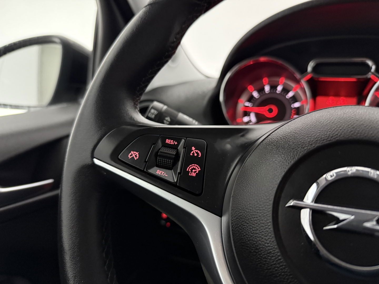 Opel ADAM 1.0 Turbo Jam Favourite | LED | Carplay | Airco | Cruise | Parkeersens.