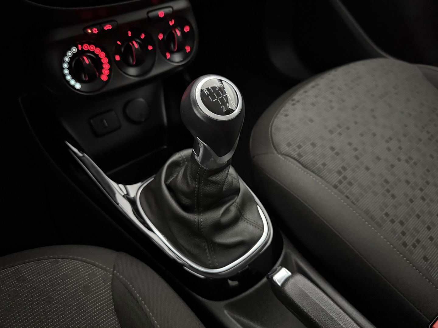 Opel ADAM 1.0 Turbo Jam Favourite | LED | Carplay | Airco | Cruise | Parkeersens.