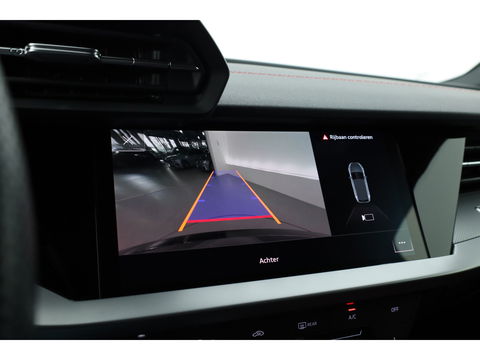 Audi A3 Sportback 35 TFSI | Pano | Afn. Trekhaak | Sportstoelen | Apple CarPlay | Stoelverw. | Camera | 17"