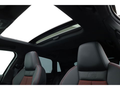 Audi A3 Sportback 35 TFSI | Pano | Afn. Trekhaak | Sportstoelen | Apple CarPlay | Stoelverw. | Camera | 17"