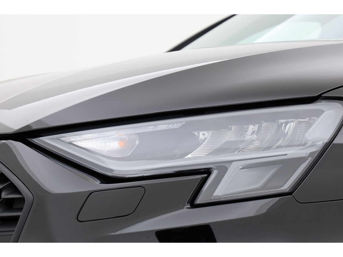 Audi A3 Sportback 35 TFSI | Pano | Afn. Trekhaak | Sportstoelen | Apple CarPlay | Stoelverw. | Camera | 17"