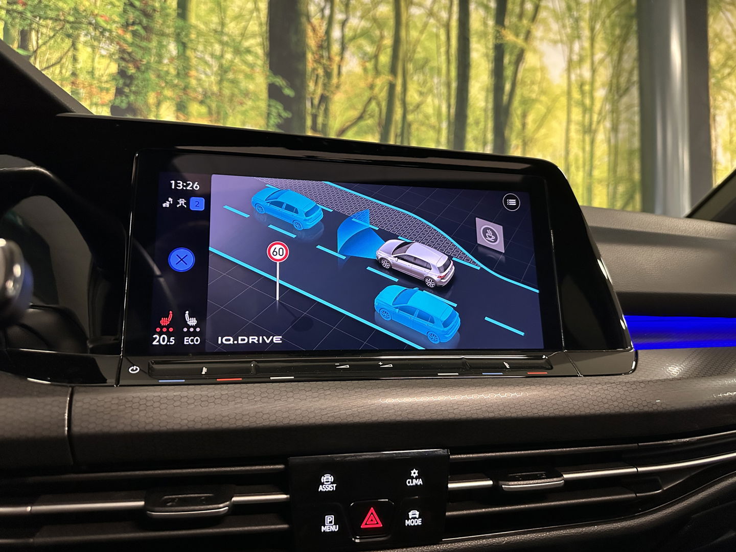 Volkswagen Golf 1.4 eHybrid GTE | Panoramadak | HUD | IQ-Light | Sfeerverlichting | Apple Carplay | Android Auto | Parkeersensoren | Keyless | Dodehoek | Achteruitrijcamera