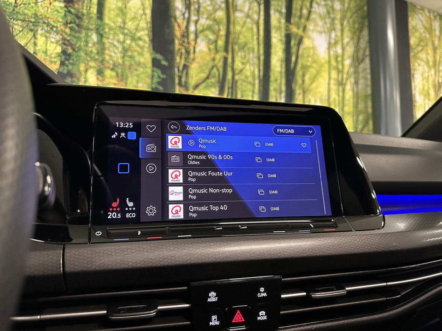Volkswagen Golf 1.4 eHybrid GTE | Panoramadak | HUD | IQ-Light | Sfeerverlichting | Apple Carplay | Android Auto | Parkeersensoren | Keyless | Dodehoek | Achteruitrijcamera