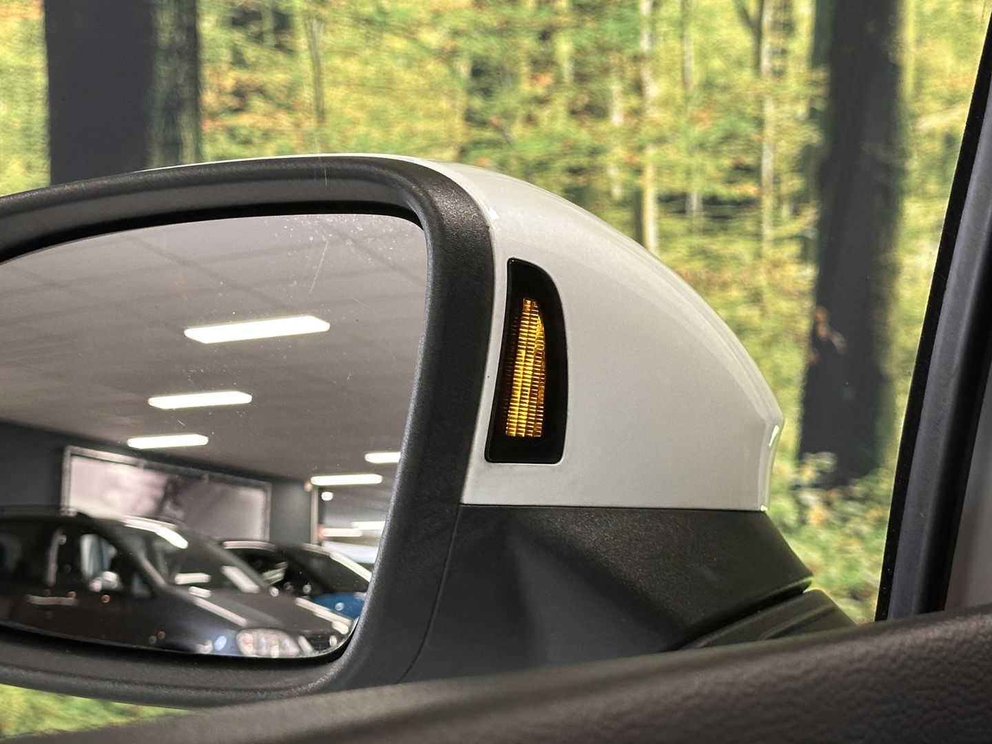 Volkswagen Golf 1.4 eHybrid GTE | Panoramadak | HUD | IQ-Light | Sfeerverlichting | Apple Carplay | Android Auto | Parkeersensoren | Keyless | Dodehoek | Achteruitrijcamera