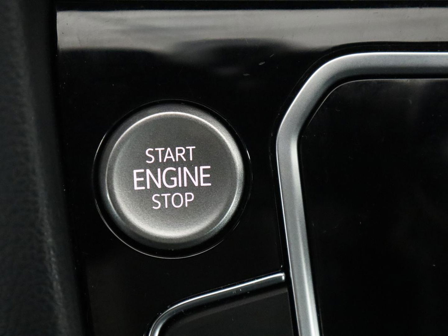 Volkswagen Passat 1.4 TSI PHEV GTE | Trekhaak | Stoelverwarming | Massage | Camera | Carplay | Adaptive cruise | Side Assist | Matrix LED | Navigatie | Parkeerhulp | Plug In