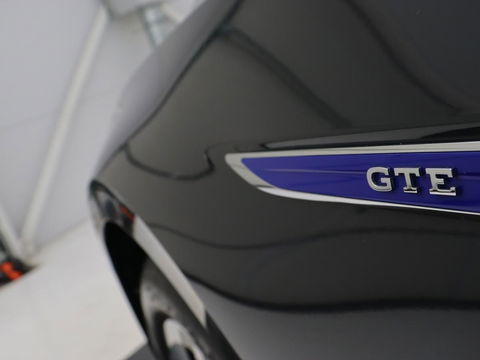 Volkswagen Passat 1.4 TSI PHEV GTE | Trekhaak | Stoelverwarming | Massage | Camera | Carplay | Adaptive cruise | Side Assist | Matrix LED | Navigatie | Parkeerhulp | Plug In