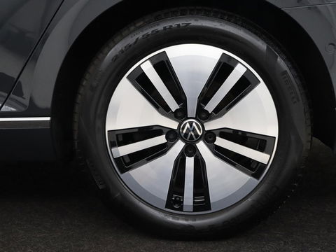 Volkswagen Passat 1.4 TSI PHEV GTE | Trekhaak | Stoelverwarming | Massage | Camera | Carplay | Adaptive cruise | Side Assist | Matrix LED | Navigatie | Parkeerhulp | Plug In