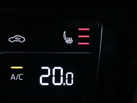 Volkswagen Passat 1.4 TSI PHEV GTE | Trekhaak | Stoelverwarming | Massage | Camera | Carplay | Adaptive cruise | Side Assist | Matrix LED | Navigatie | Parkeerhulp | Plug In