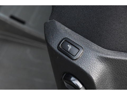 MAN TGE 35 2.0 L3H3 Black Edition Adaptieve Cruise, Camera, Carplay, LED, Clima, Stoelverwarming, 2 x Schuifdeur, Trekhaak, Sensoren, Uniek!