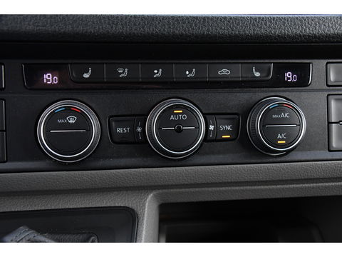 MAN TGE 35 2.0 L3H3 Black Edition Adaptieve Cruise, Camera, Carplay, LED, Clima, Stoelverwarming, 2 x Schuifdeur, Trekhaak, Sensoren, Uniek!