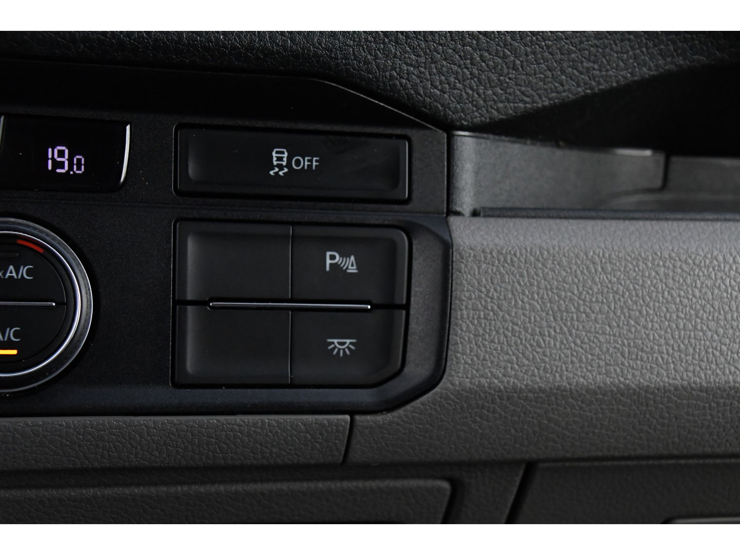 MAN TGE 35 2.0 L3H3 Black Edition Adaptieve Cruise, Camera, Carplay, LED, Clima, Stoelverwarming, 2 x Schuifdeur, Trekhaak, Sensoren, Uniek!