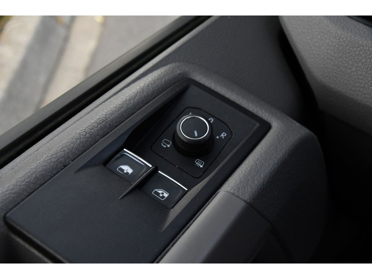 MAN TGE 35 2.0 L3H3 Black Edition Adaptieve Cruise, Camera, Carplay, LED, Clima, Stoelverwarming, 2 x Schuifdeur, Trekhaak, Sensoren, Uniek!