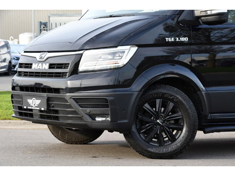 MAN TGE 35 2.0 L3H3 Black Edition Adaptieve Cruise, Camera, Carplay, LED, Clima, Stoelverwarming, 2 x Schuifdeur, Trekhaak, Sensoren, Uniek!