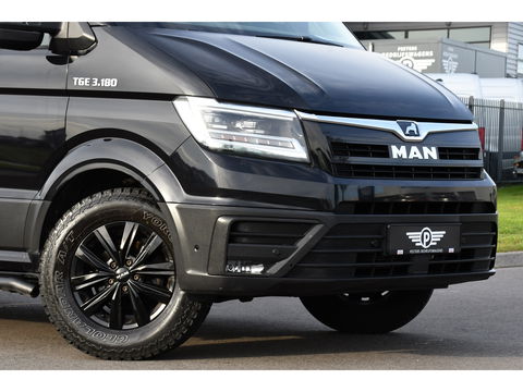 MAN TGE 35 2.0 L3H3 Black Edition Adaptieve Cruise, Camera, Carplay, LED, Clima, Stoelverwarming, 2 x Schuifdeur, Trekhaak, Sensoren, Uniek!