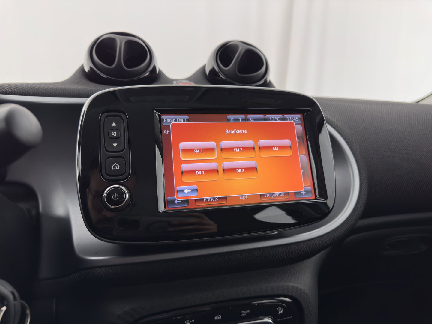 Smart Forfour EQ Comfort 18 kWh [ 3-Fase ] {SOH-95%} (INCL-BTW) Aut. *NAVI-FULLMAP | COMFORT-SEATS | AIRCO | CRUISE | PDC | 16''ALU*