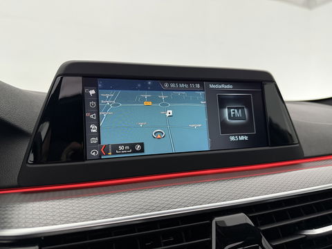 BMW 5 Serie 520i High Executive M-Sport | Pano | Sfeerverl. | Trekh. | Camera | Carplay | Cruise | Stoelverw.