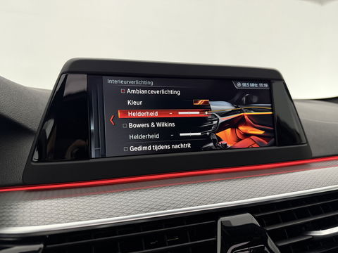 BMW 5 Serie 520i High Executive M-Sport | Pano | Sfeerverl. | Trekh. | Camera | Carplay | Cruise | Stoelverw.