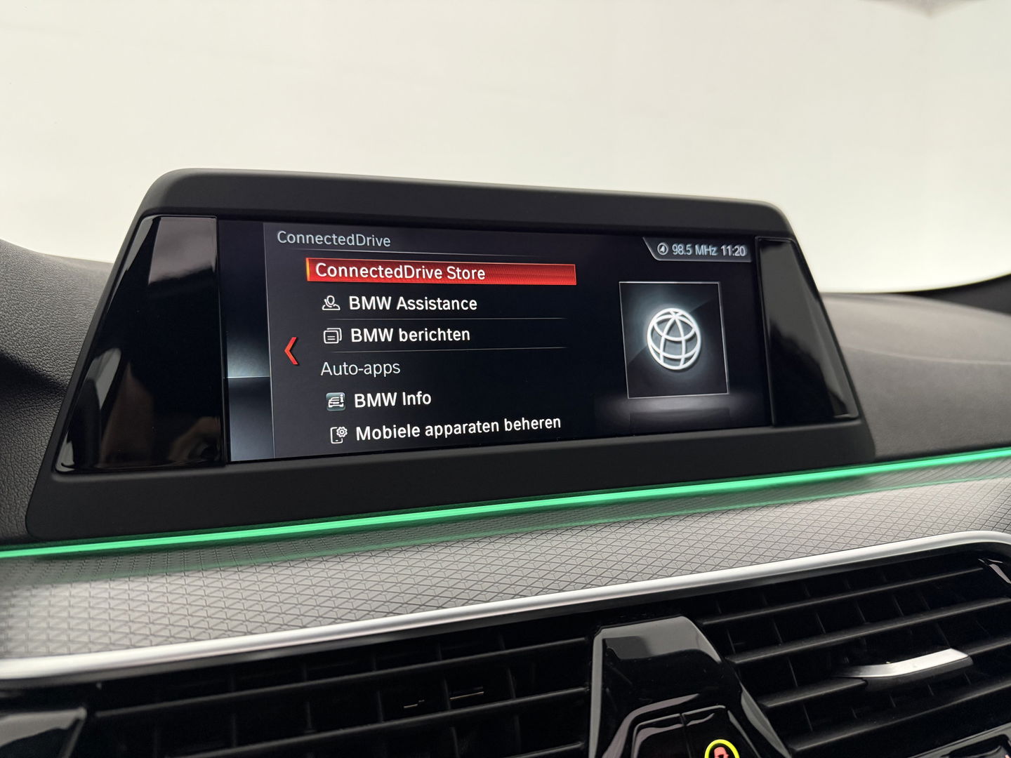 BMW 5 Serie 520i High Executive M-Sport | Pano | Sfeerverl. | Trekh. | Camera | Carplay | Cruise | Stoelverw.