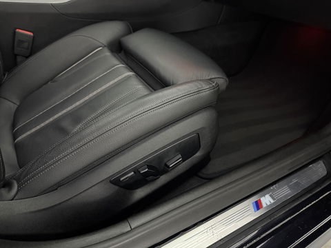 BMW 5 Serie 520i High Executive M-Sport | Pano | Sfeerverl. | Trekh. | Camera | Carplay | Cruise | Stoelverw.