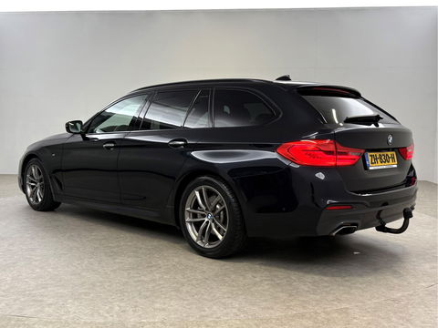BMW 5 Serie 520i High Executive M-Sport | Pano | Sfeerverl. | Trekh. | Camera | Carplay | Cruise | Stoelverw.