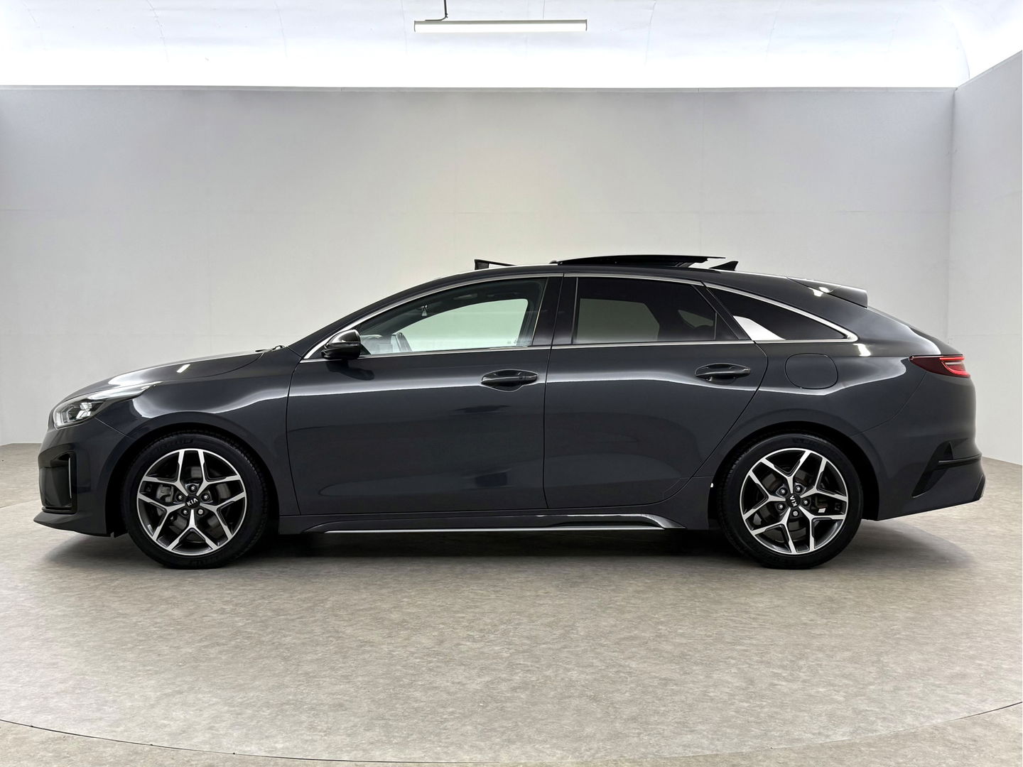 Kia ProCeed 1.0 T-GDI GT-Line | Pano | Virtual | Camera | Carplay | Cruise | Stoel/Stuur verw. | Keyless