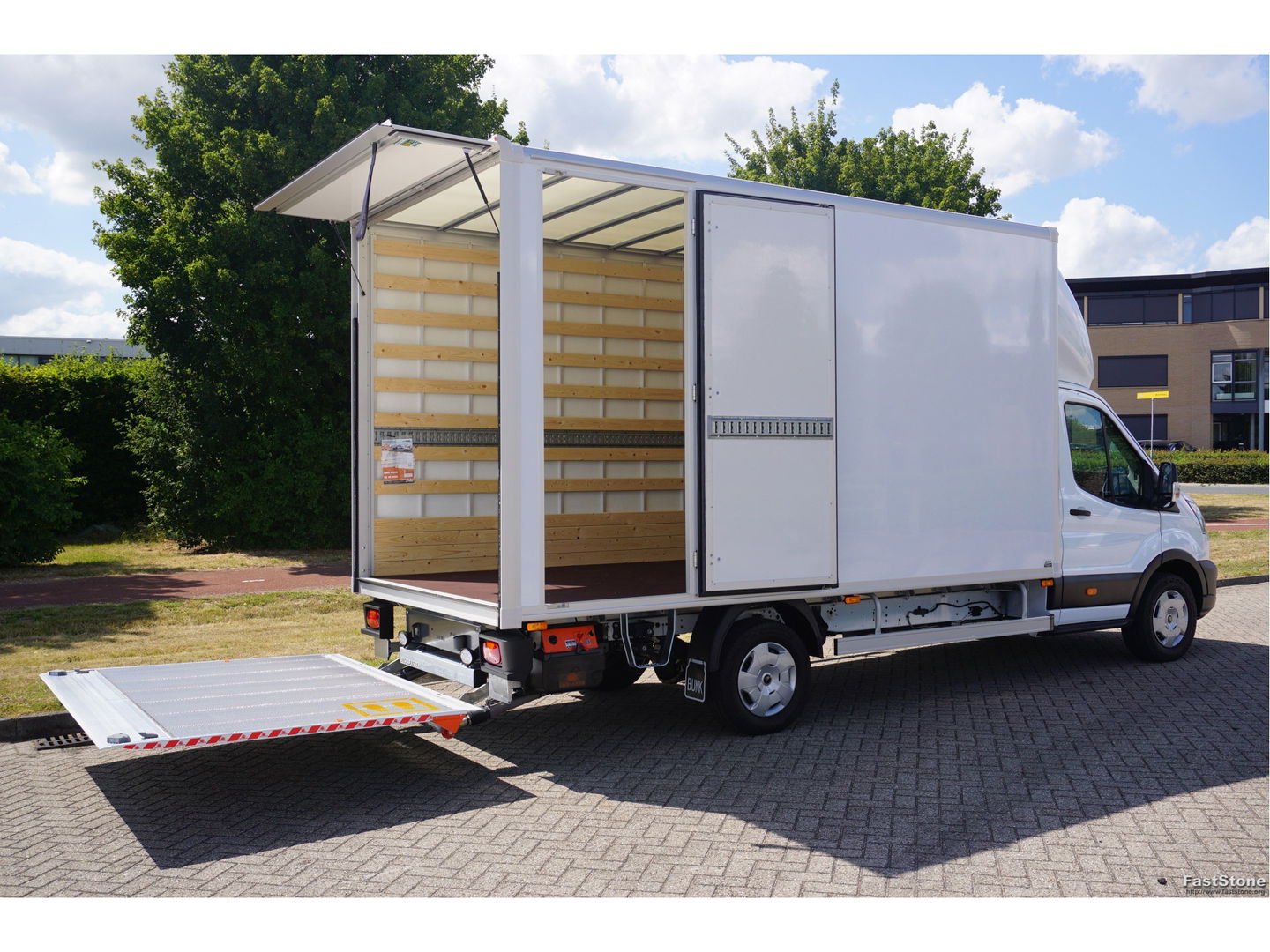 Ford Transit 350L 165PK Bakwagen AUT-10 BPM VRIJ Navi, ACC, Dhollandia 1000KG, 3.5T Trekgewicht!! NR. A01*