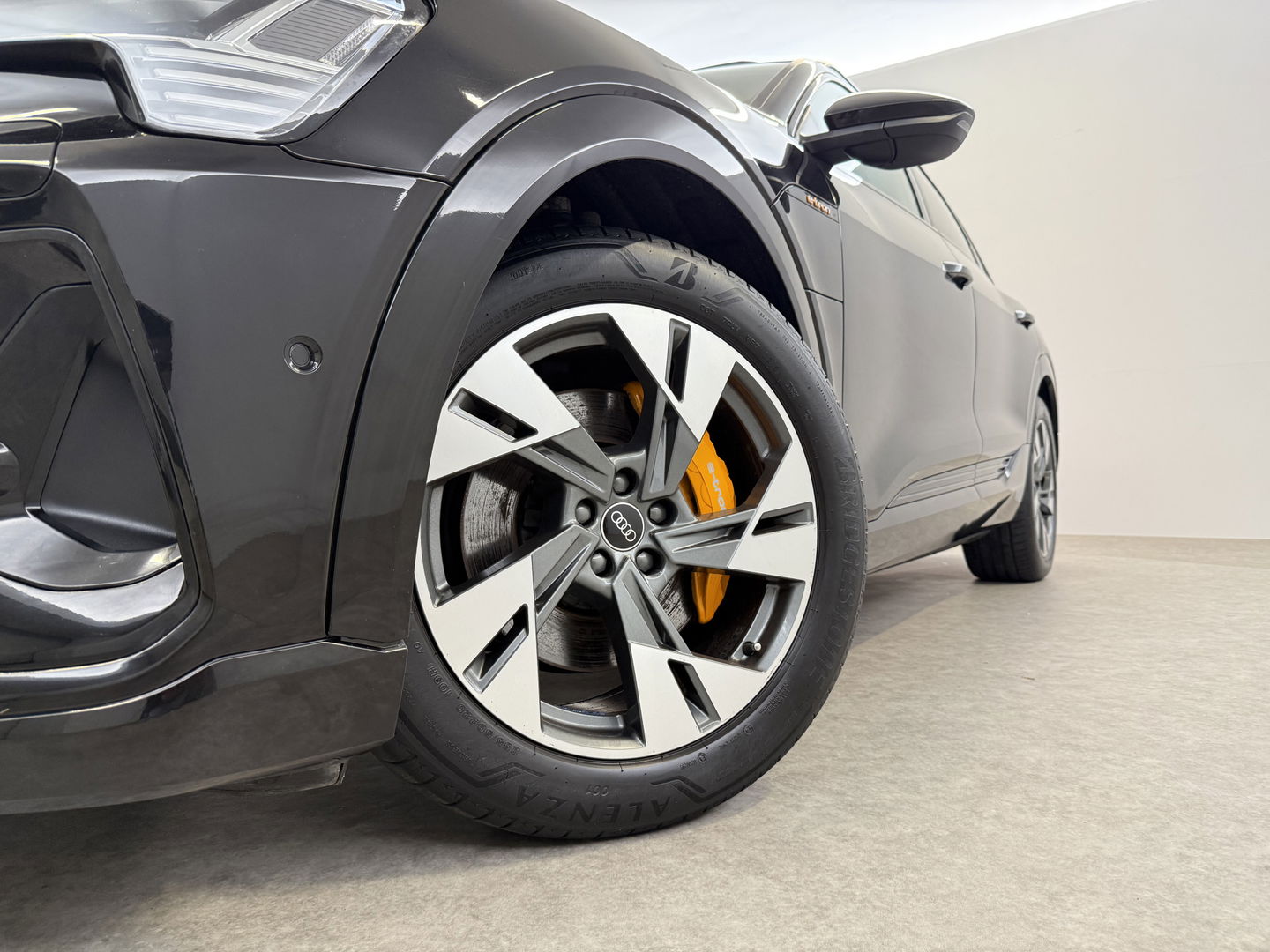 Audi e-tron 50 quattro S-Line 71 kWh | SOH: 93% | Snelladen | Pano | B&O | Sfeerverl. | Virtual | Memory | Camera | Carplay | Adaptive Cruise | NAP