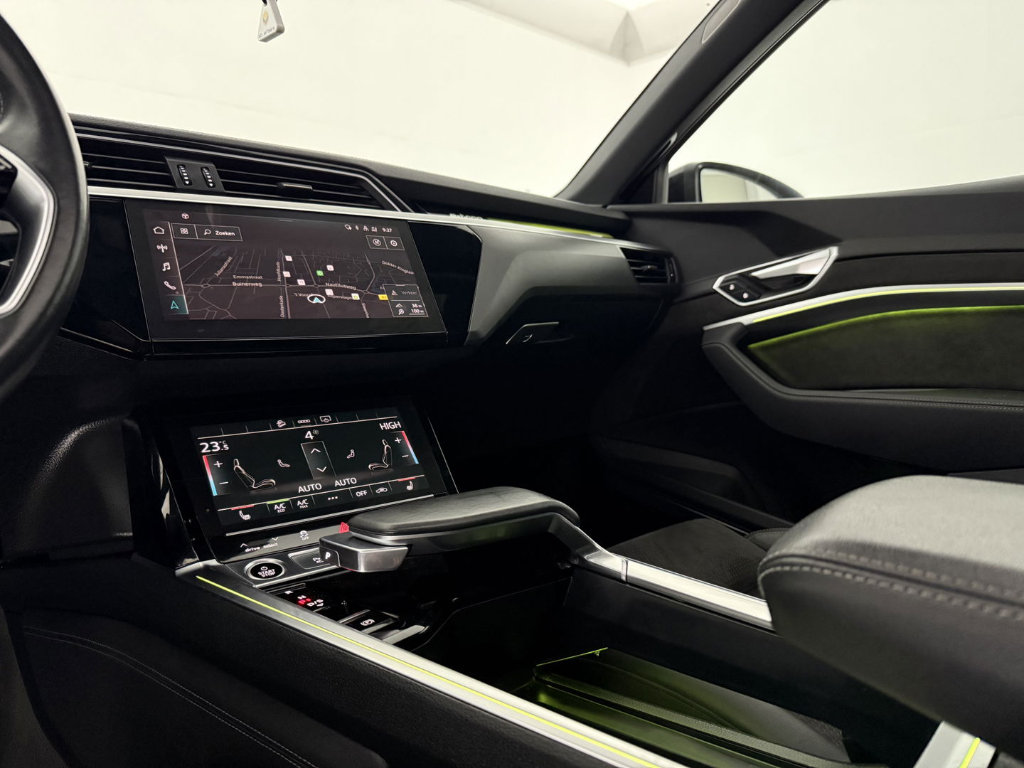Audi e-tron 50 quattro S-Line 71 kWh | SOH: 93% | Snelladen | Pano | B&O | Sfeerverl. | Virtual | Memory | Camera | Carplay | Adaptive Cruise | NAP