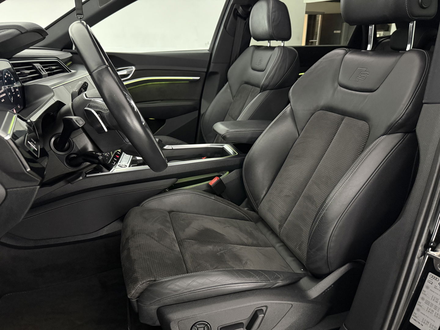 Audi e-tron 50 quattro S-Line 71 kWh | SOH: 93% | Snelladen | Pano | B&O | Sfeerverl. | Virtual | Memory | Camera | Carplay | Adaptive Cruise | NAP