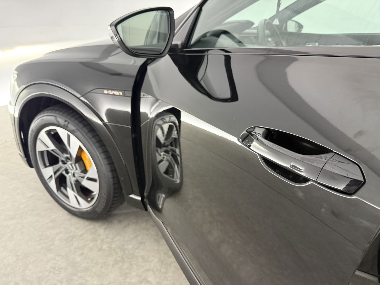 Audi e-tron 50 quattro S-Line 71 kWh | SOH: 93% | Snelladen | Pano | B&O | Sfeerverl. | Virtual | Memory | Camera | Carplay | Adaptive Cruise | NAP