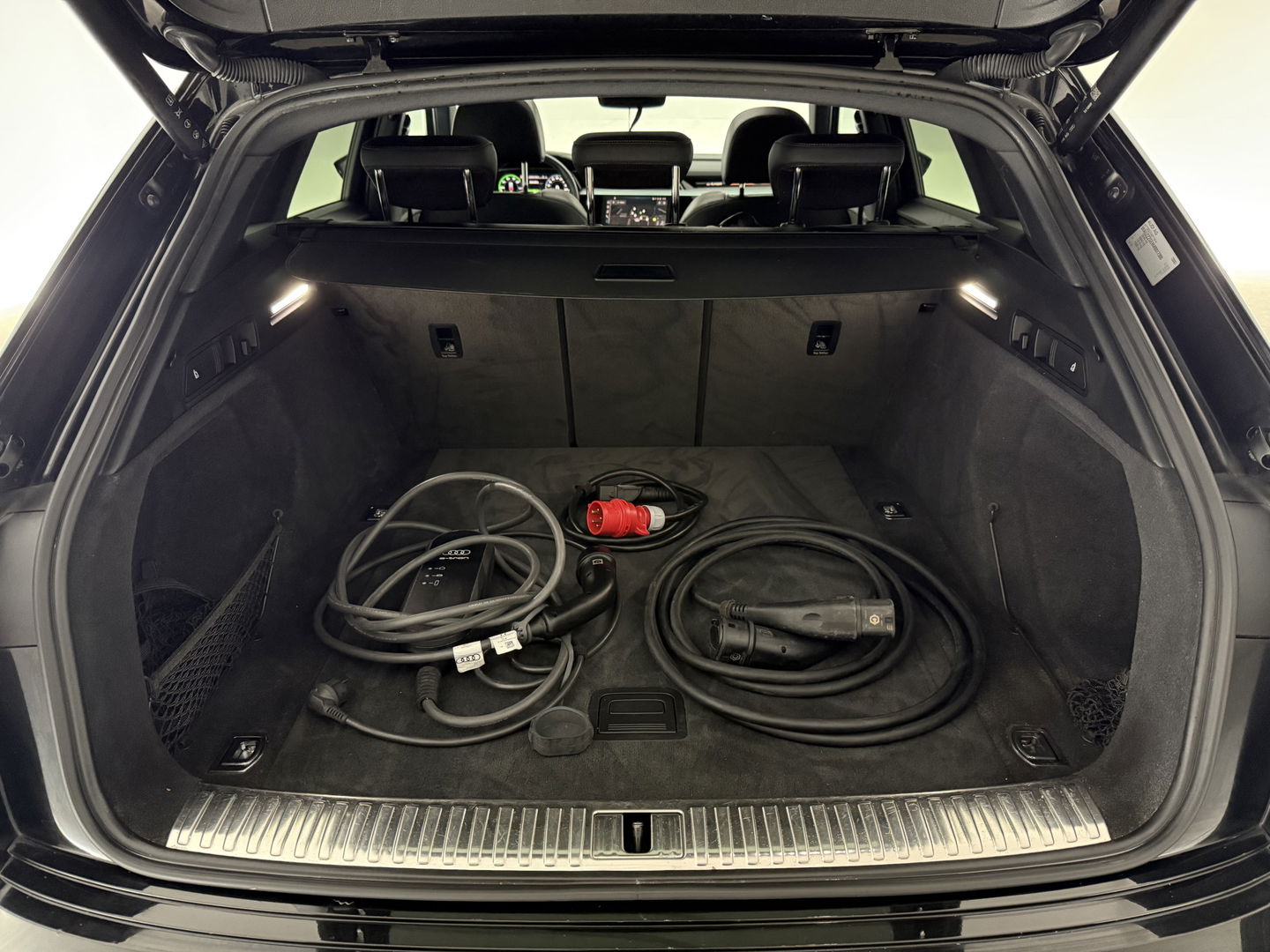 Audi e-tron 50 quattro S-Line 71 kWh | SOH: 93% | Snelladen | Pano | B&O | Sfeerverl. | Virtual | Memory | Camera | Carplay | Adaptive Cruise | NAP