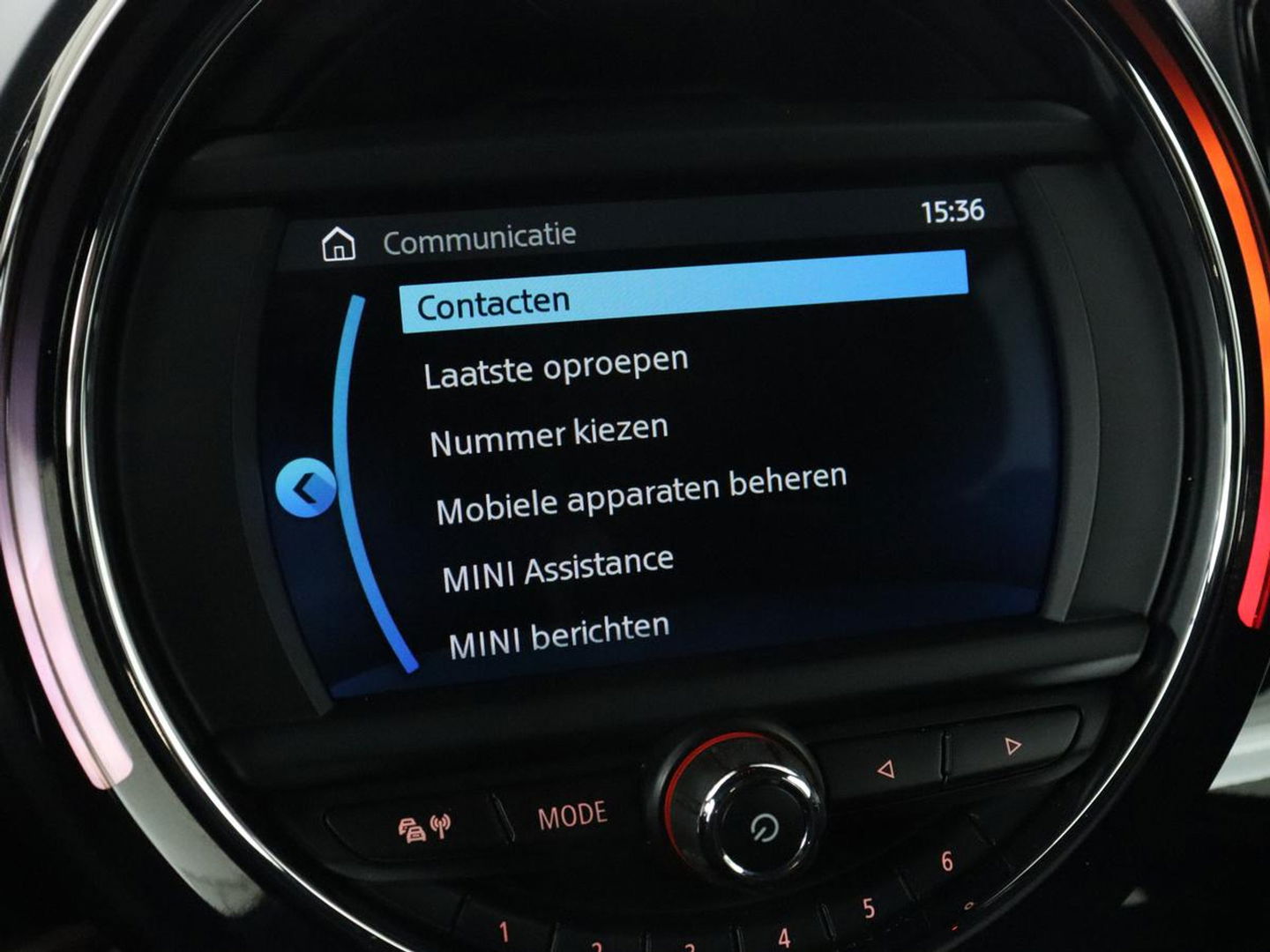 MINI Countryman 1.5 One Business Edition | Leder | Stoelverwarming | Carplay | Navigatie | Full LED | Keyless | Parkeerhulp | Climate control | Cruise control