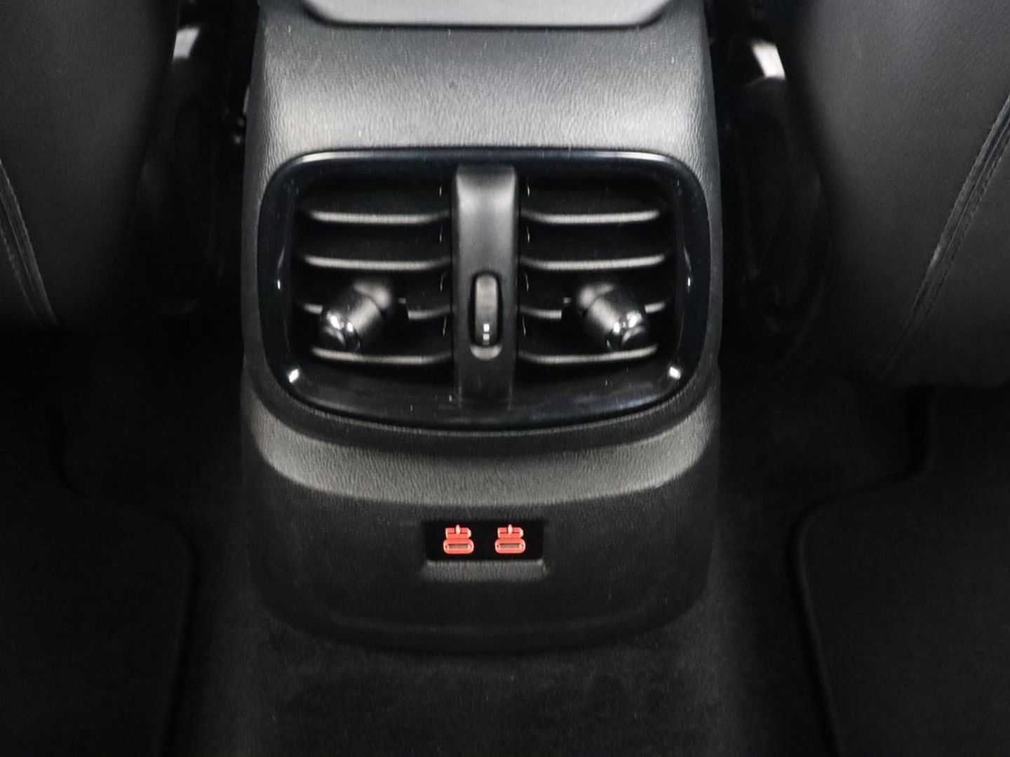 MINI Countryman 1.5 One Business Edition | Leder | Stoelverwarming | Carplay | Navigatie | Full LED | Keyless | Parkeerhulp | Climate control | Cruise control