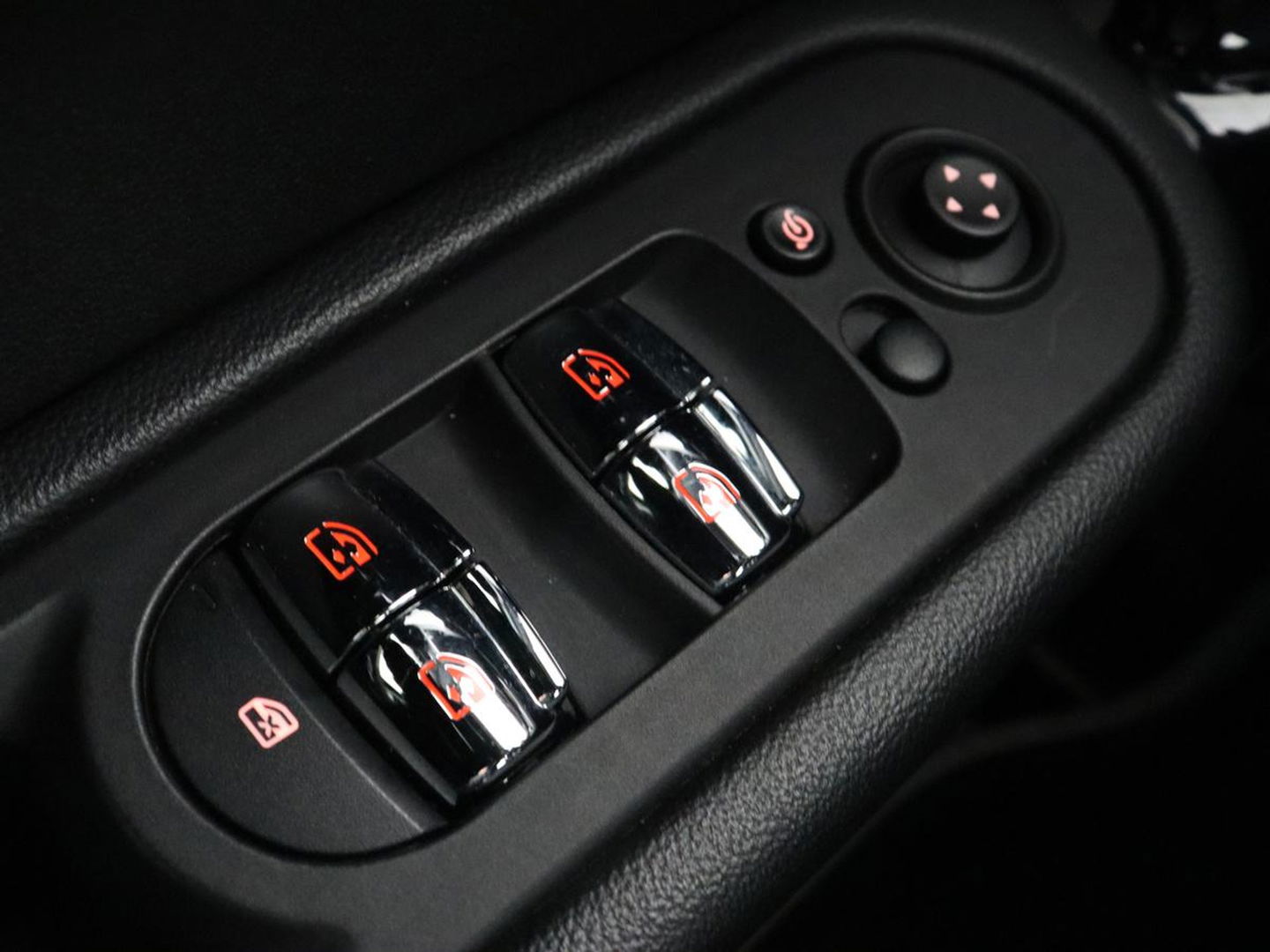 MINI Countryman 1.5 One Business Edition | Leder | Stoelverwarming | Carplay | Navigatie | Full LED | Keyless | Parkeerhulp | Climate control | Cruise control